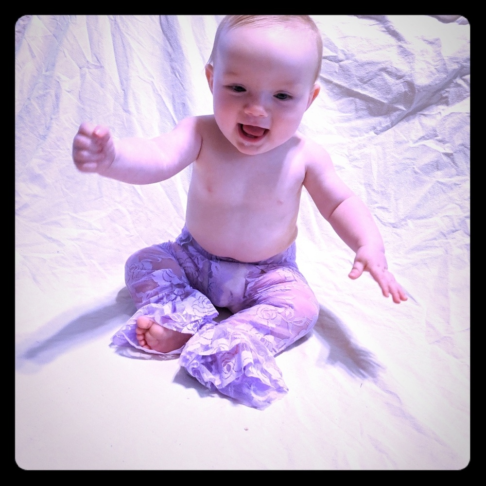 2/$10 Lavender frill lace leggings